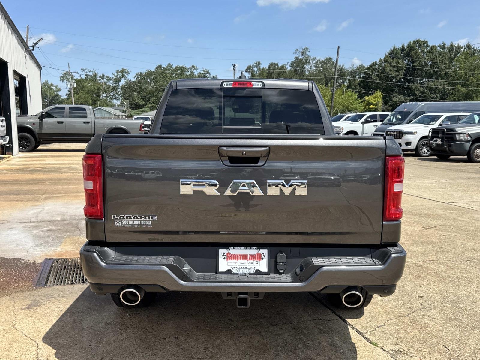 New 2026 Granite Crystal Metallic Clear-Coat Exterior Paint RAM Laramie image 5