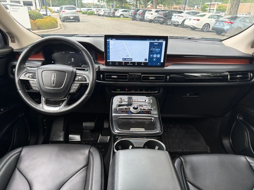 Used 2023 Radiance Metallic Lincoln Reserve image 2