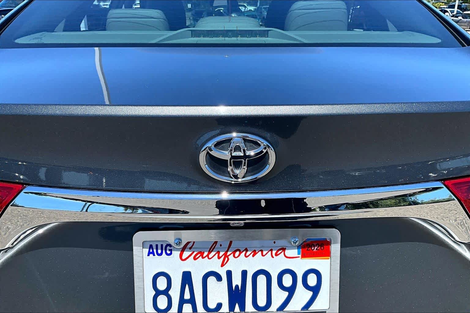Used 2017 Magnetic Gray Metallic Toyota XLE image 30