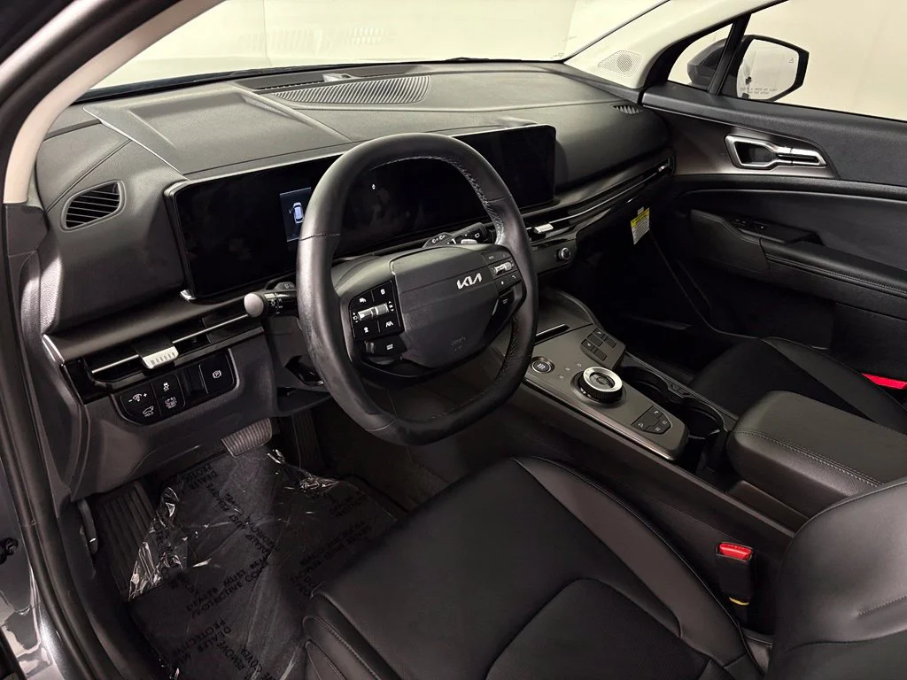 New 2027 Gravity Gray Kia EX image 17
