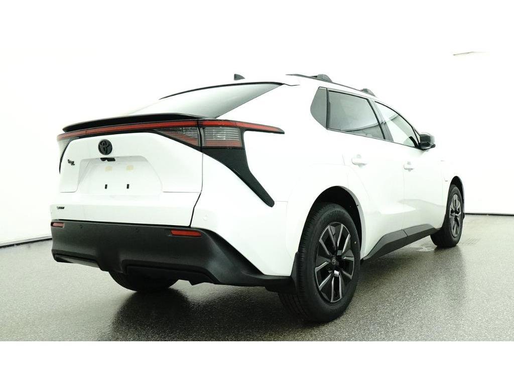 New 2026 Wind Chill Pearl Toyota XLE image 24
