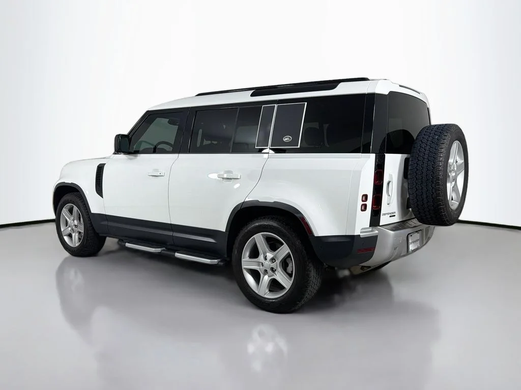 Used 2020 Fuji White Land Rover SE image 7