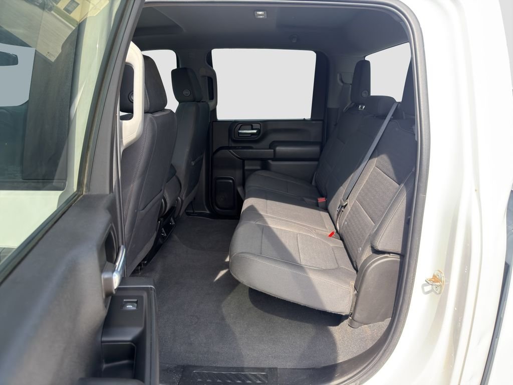 Used 2022 White Chevrolet Custom image 30
