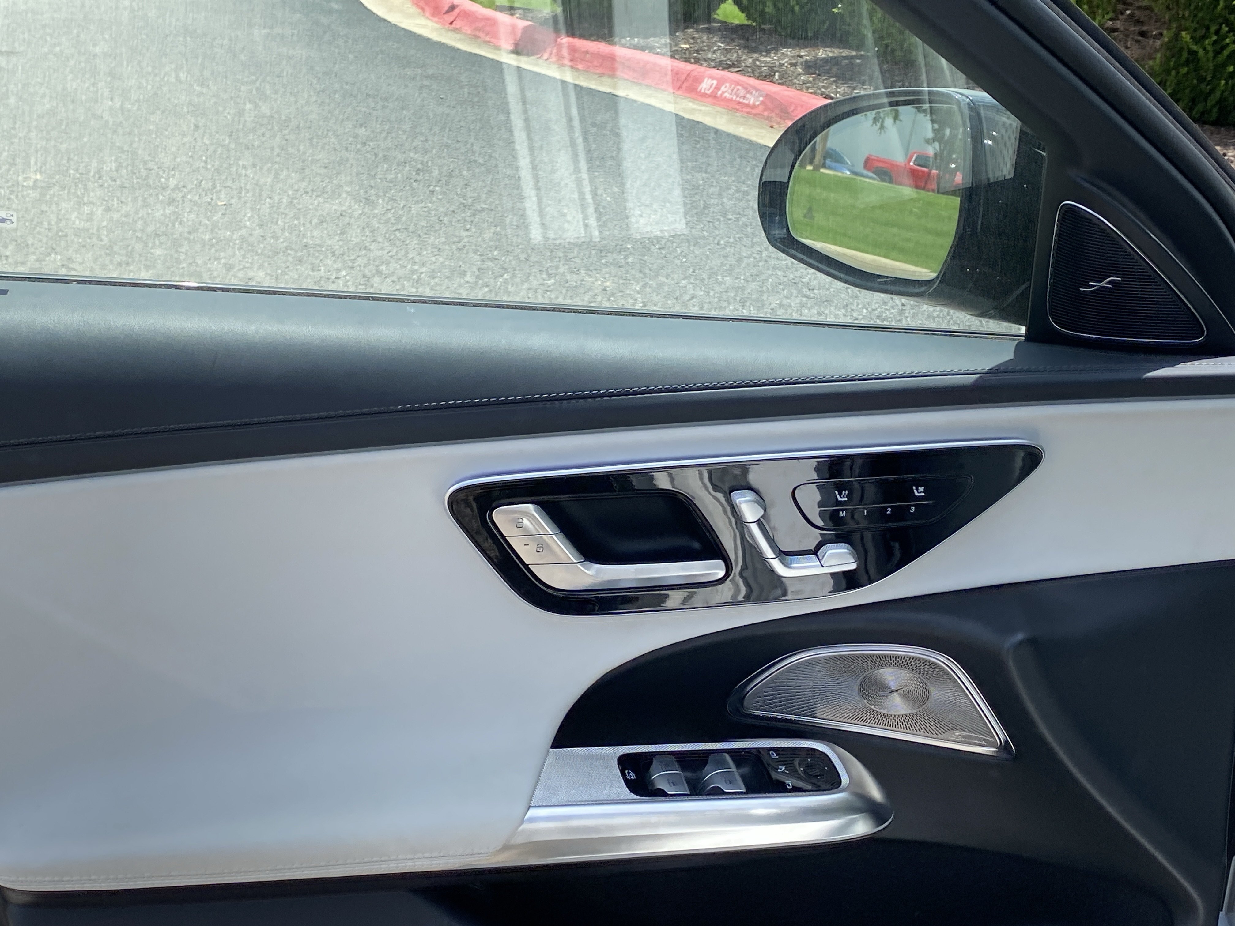 Certified Used 2025 Polar White Mercedes-Benz E 450 image 18