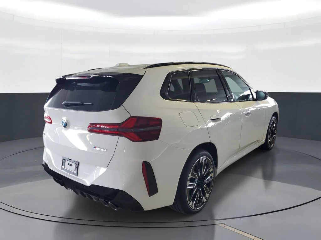 New 2026 Alpine White BMW M50 xDrive image 3