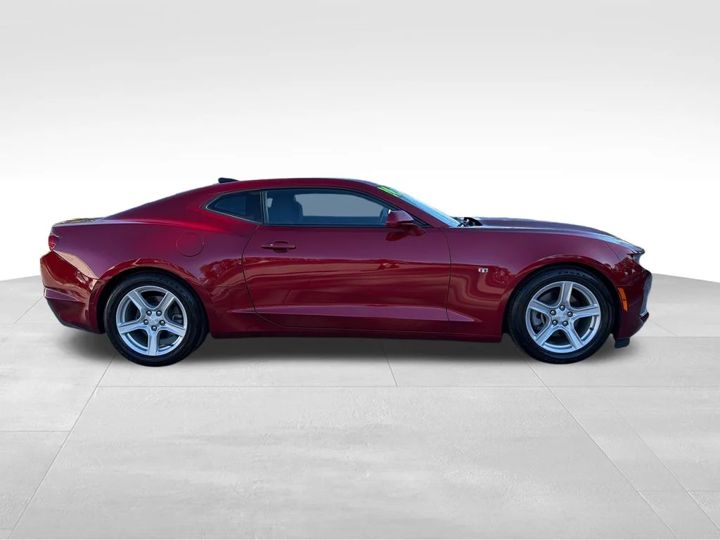 2024 Chevrolet Camaro 1LT - Photo 8