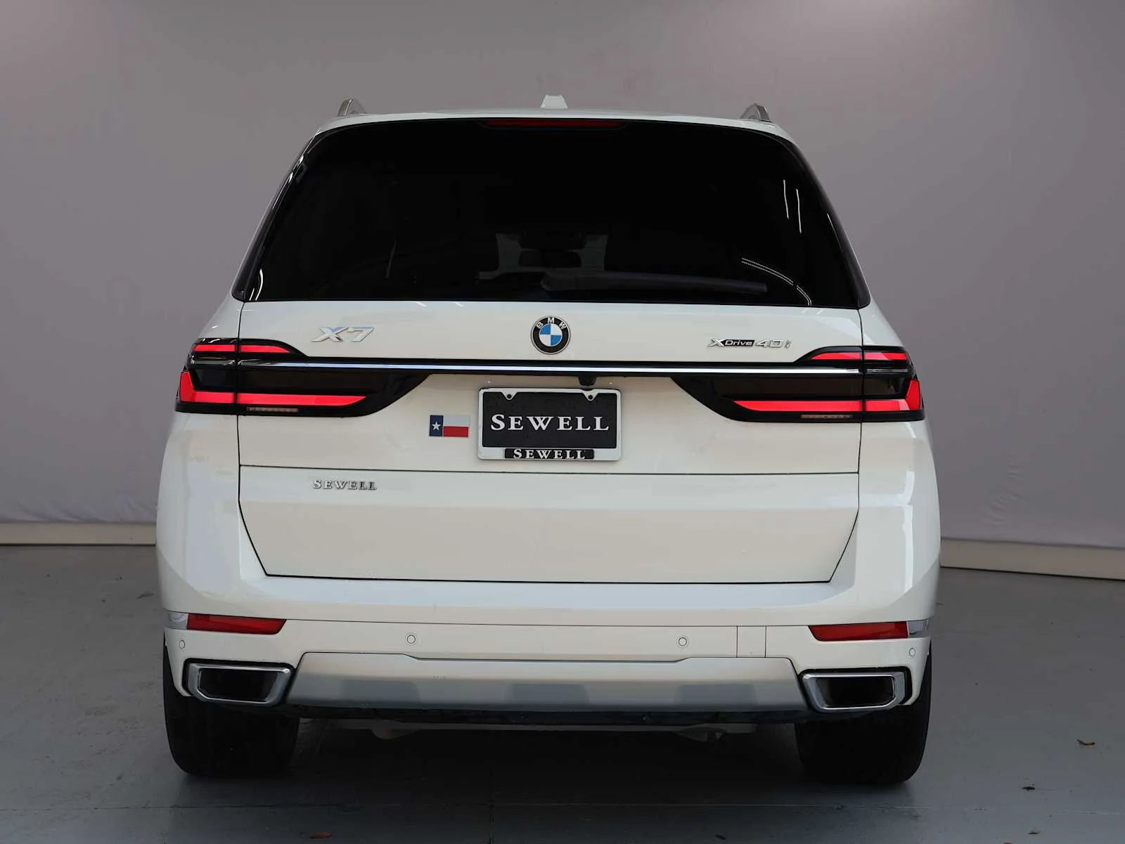 Certified Used 2024 Alpine White BMW xDrive40i image 8