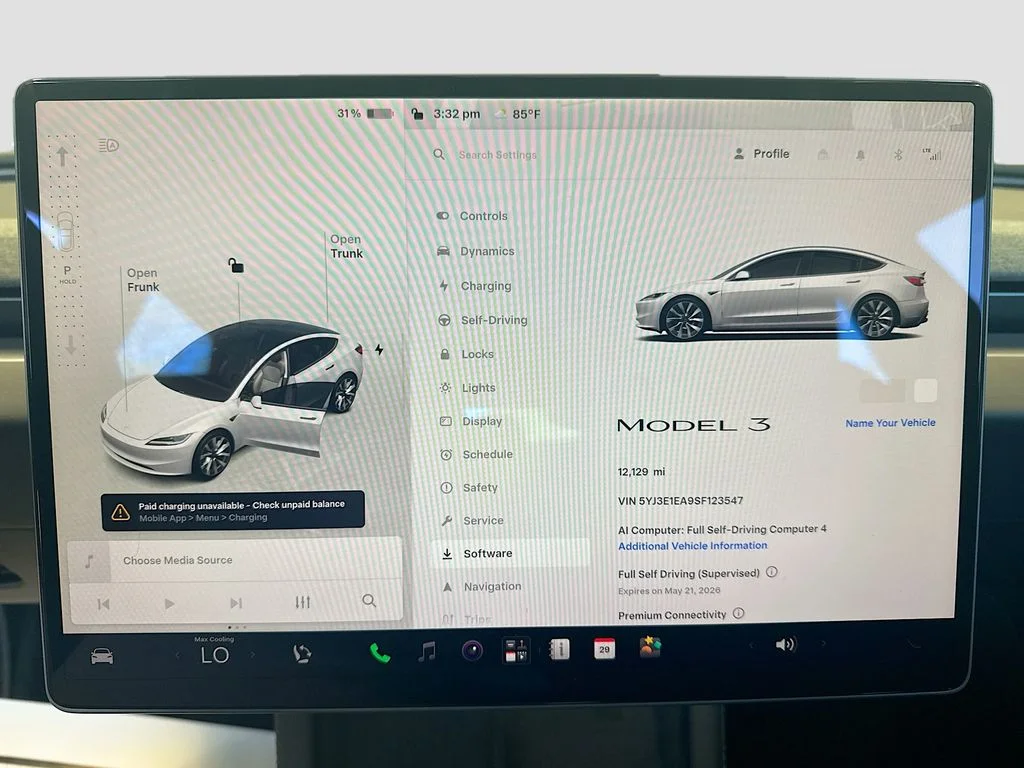 Used 2025  Tesla Standard image 12