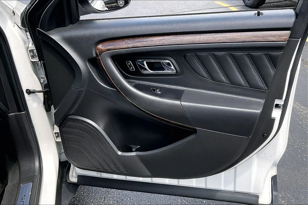 Used 2019 White Ford Limited image 23