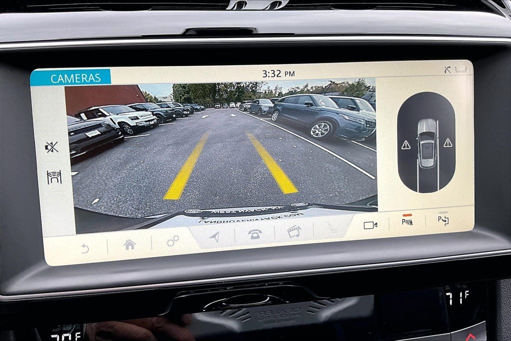 Used 2019 Gray Jaguar 25t Prestige image 23