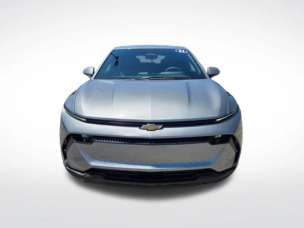 Used 2025 Gray Chevrolet LT image 9