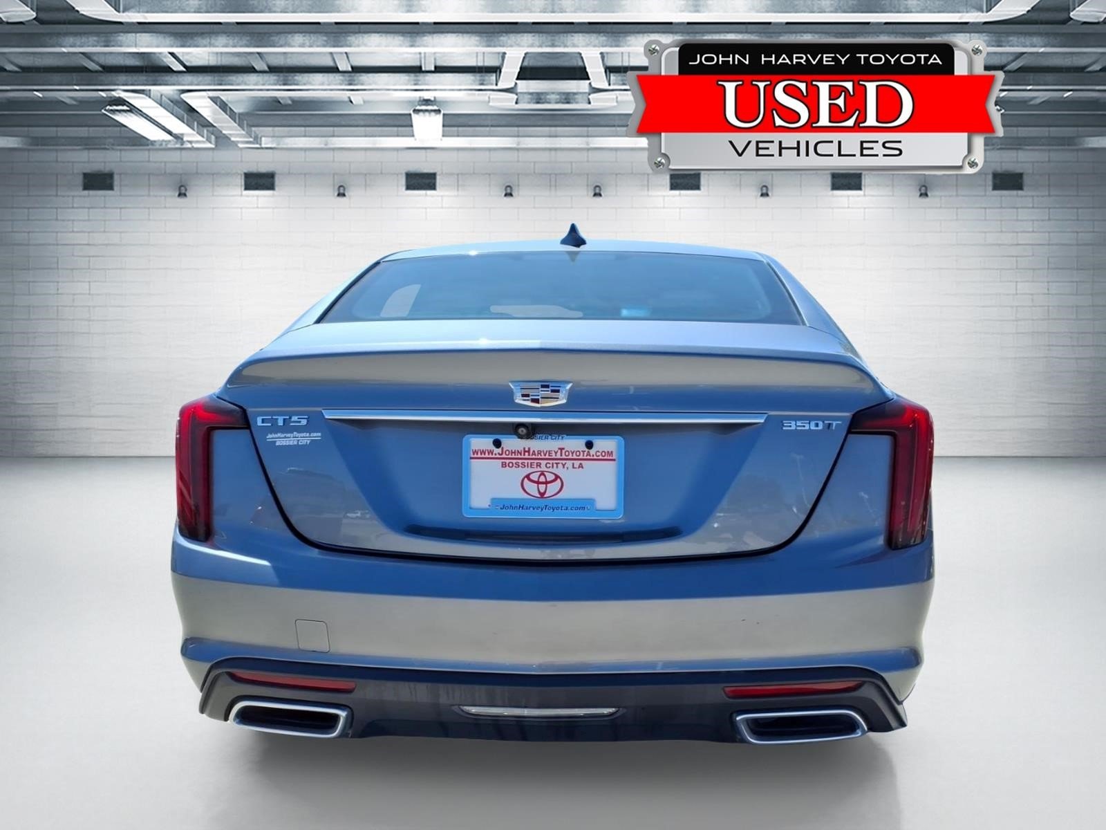 Used 2020 GRAY Cadillac Luxury image 3