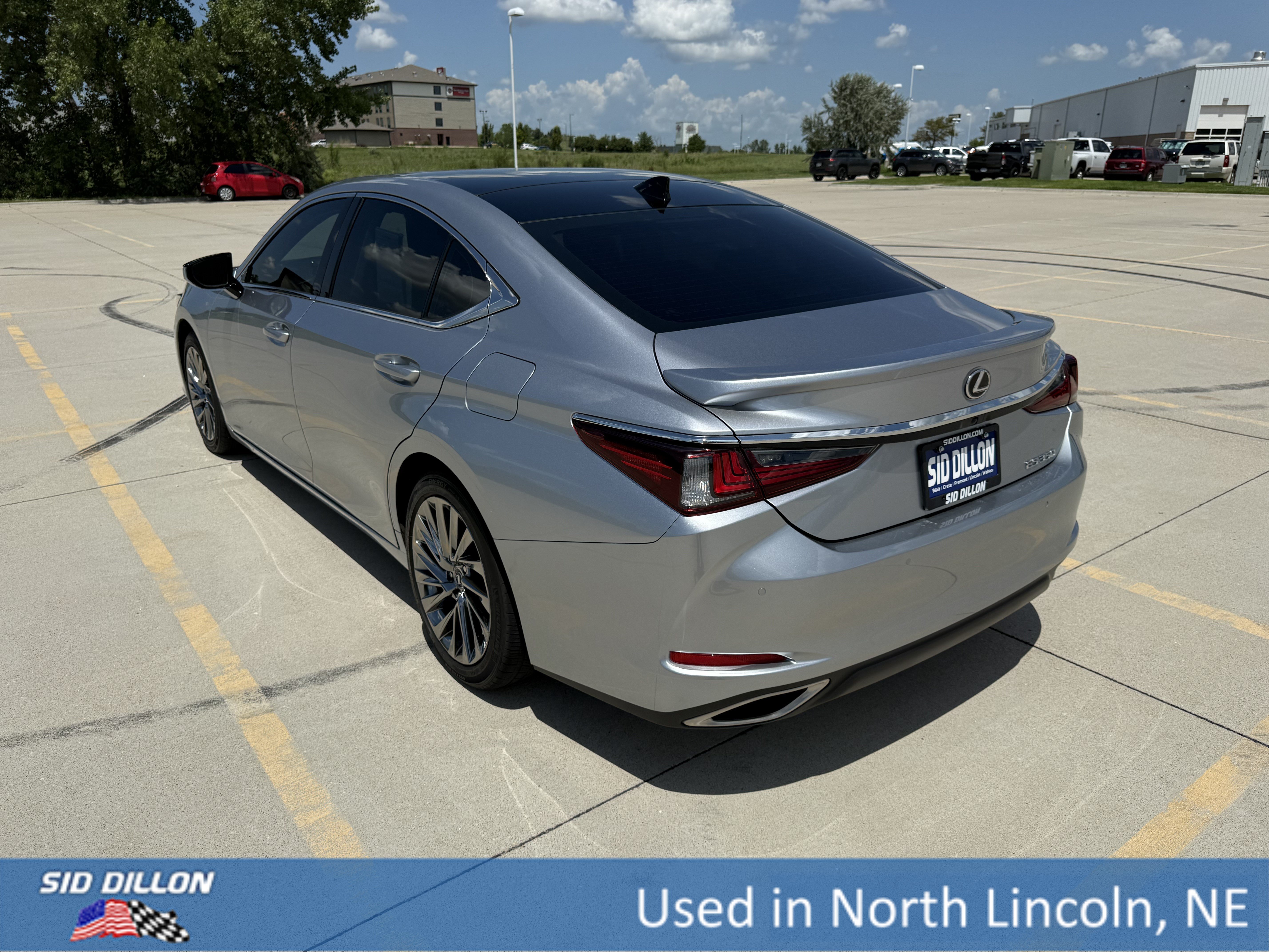 Used 2025 Iridium Lexus ES 350 Ultra Luxury image 7