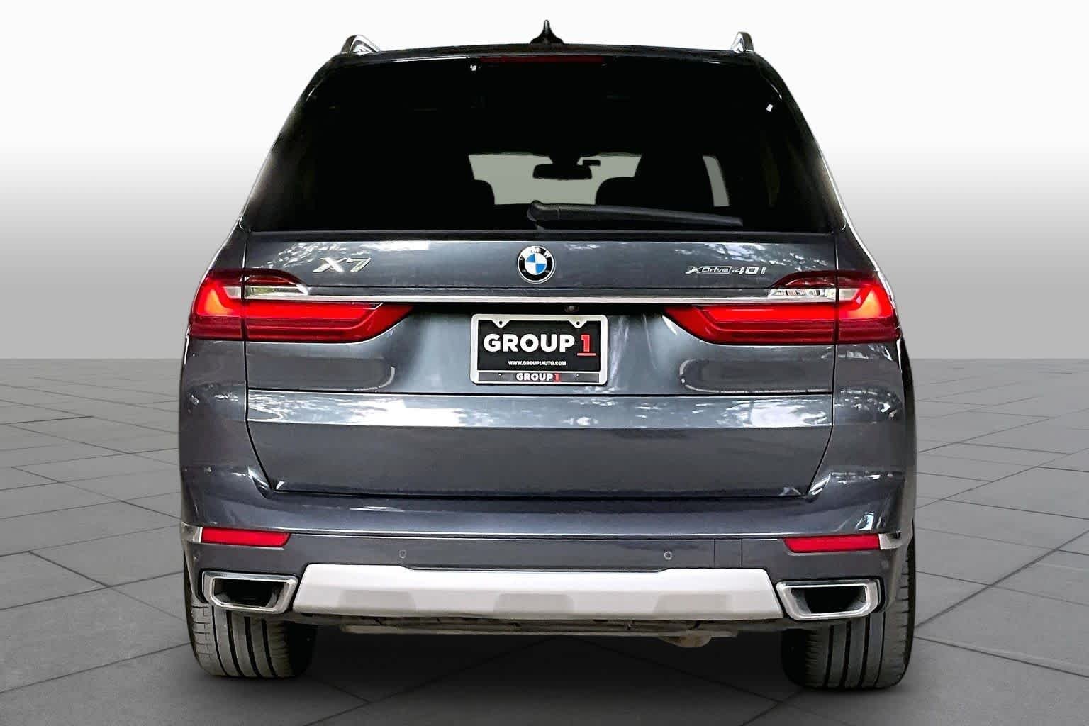 Used 2021 Arctic Grey Metallic BMW xDrive40i image 4