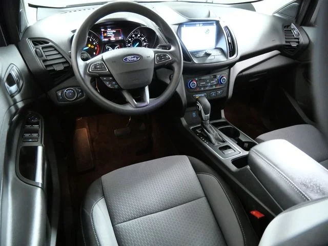 Used 2019 Red Ford SE image 4
