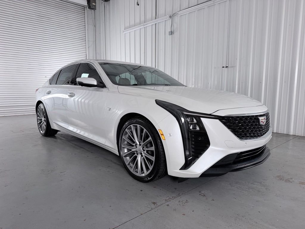 Used 2025 White Cadillac Premium Luxury image 3