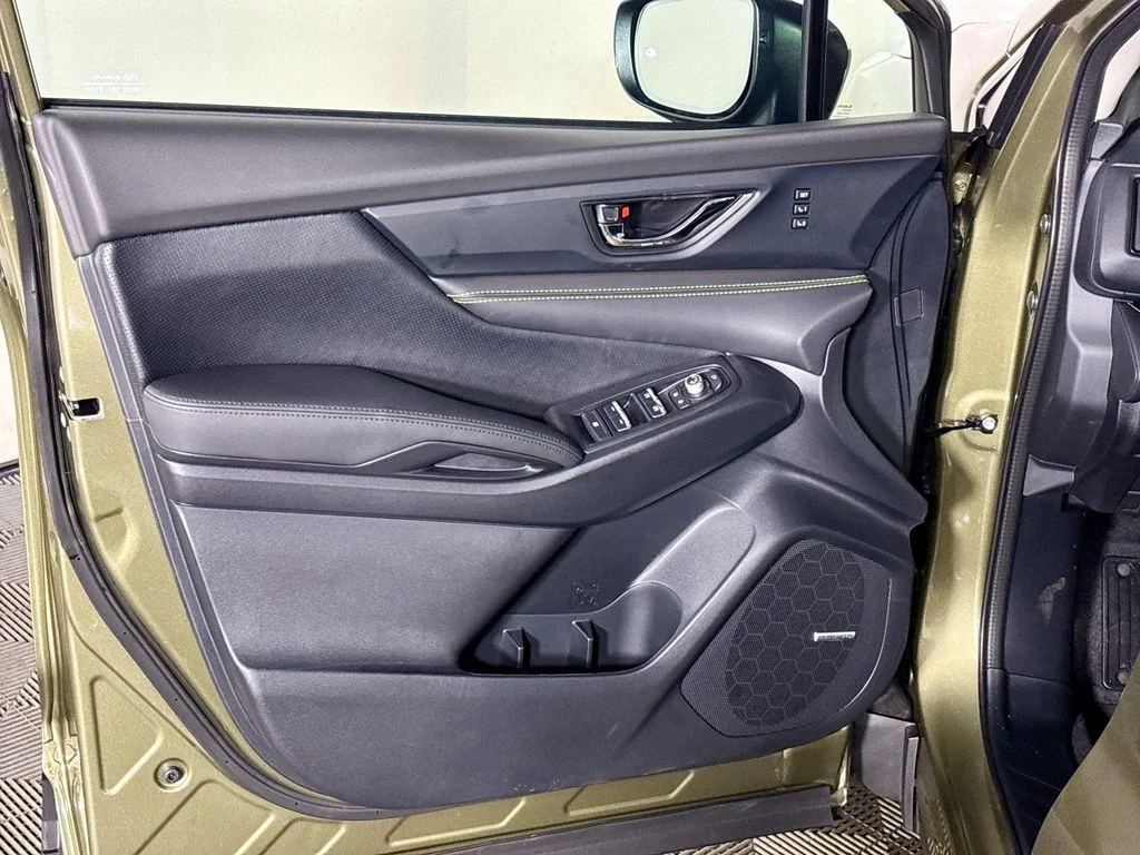 New 2026 AUTUMN GREEN METALLIC Subaru Onyx Edition Touring 7-Passenger image 10
