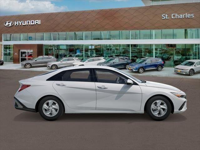 New 2026 White Hyundai SE image 7