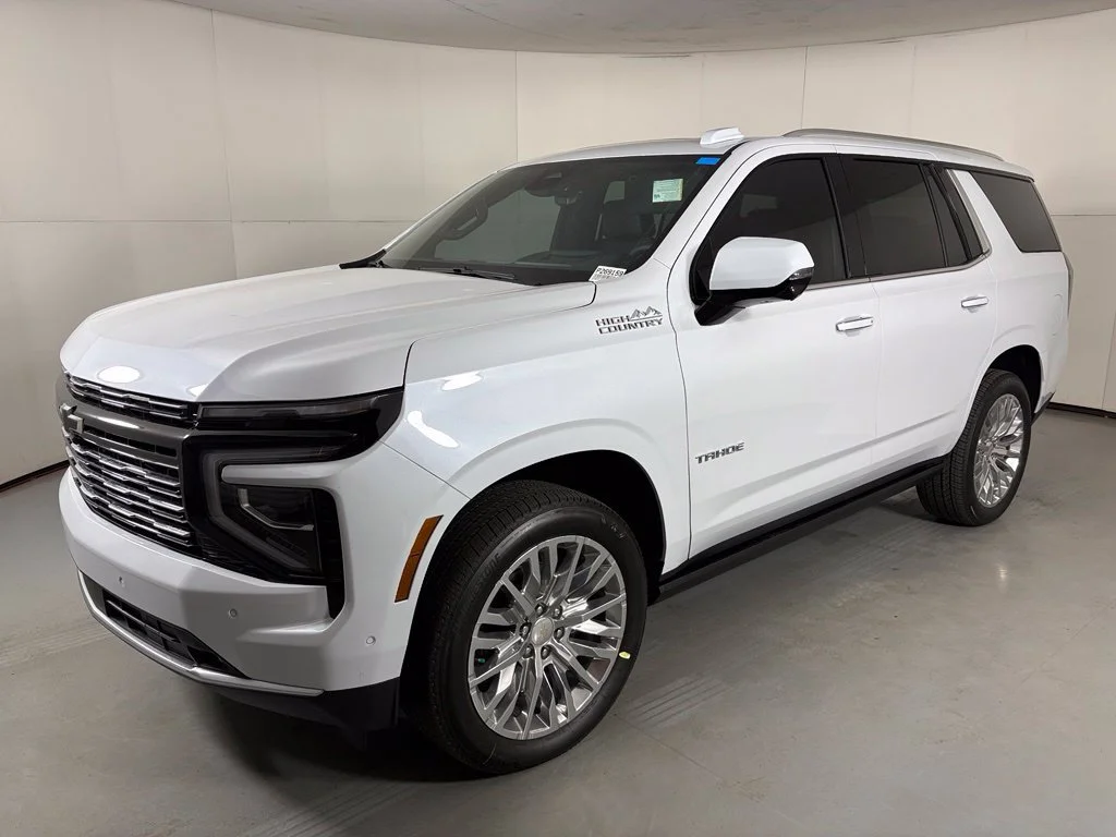New 2026 Polar White Tricoat Chevrolet High Country image 5