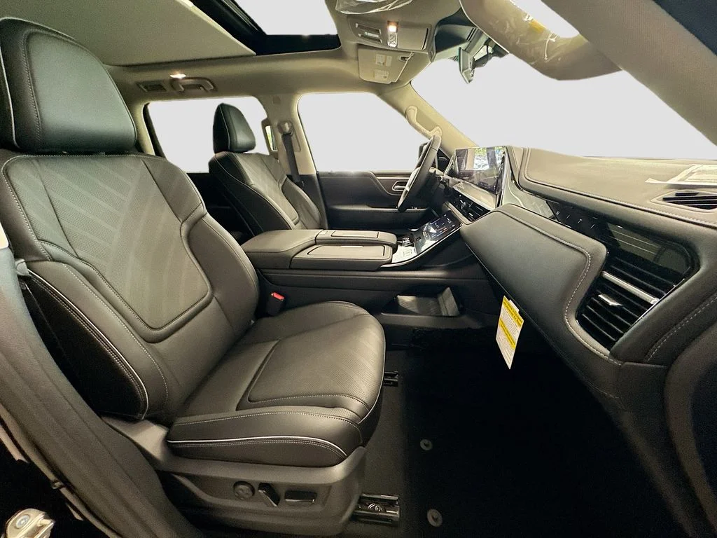 New 2026 BLACK OBSIDIAN INFINITI Luxe 2WD image 30