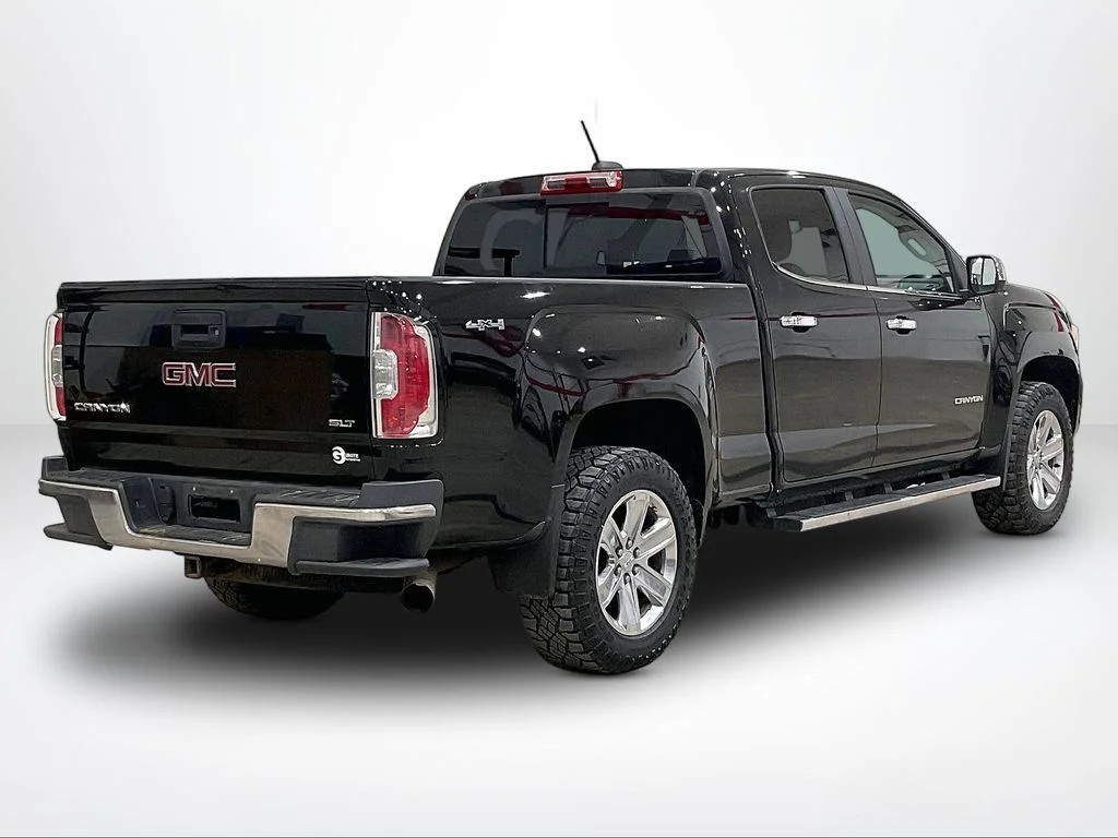 Used 2016 Black GMC SLT image 3