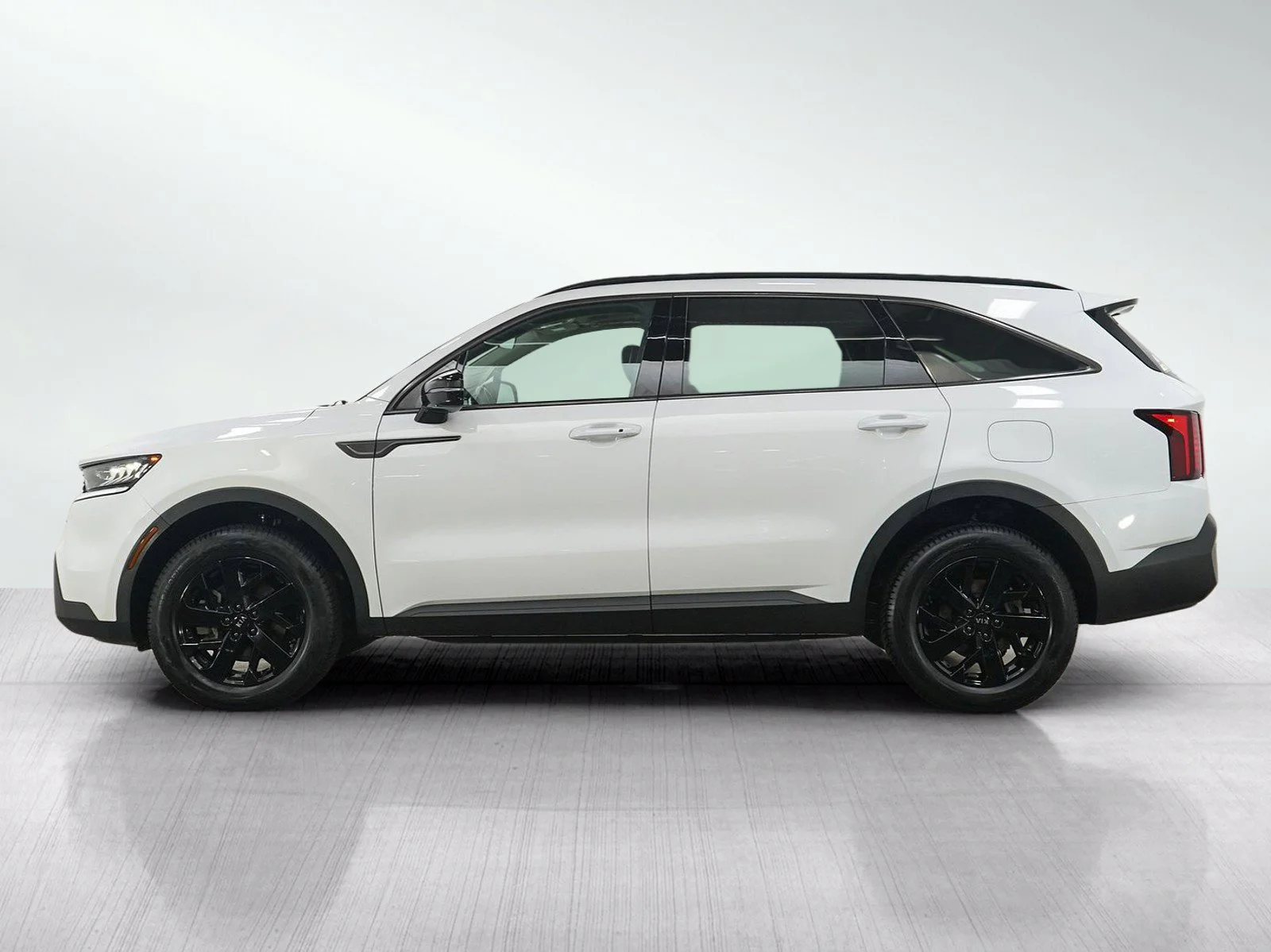 Used 2021 Kia Sorento S with VIN 5XYRLDLC3MG068613 for sale in Wayzata, Minnesota