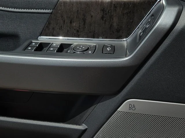 New 2026 Agate Black Metallic Ford F-250® Lariat® image 37