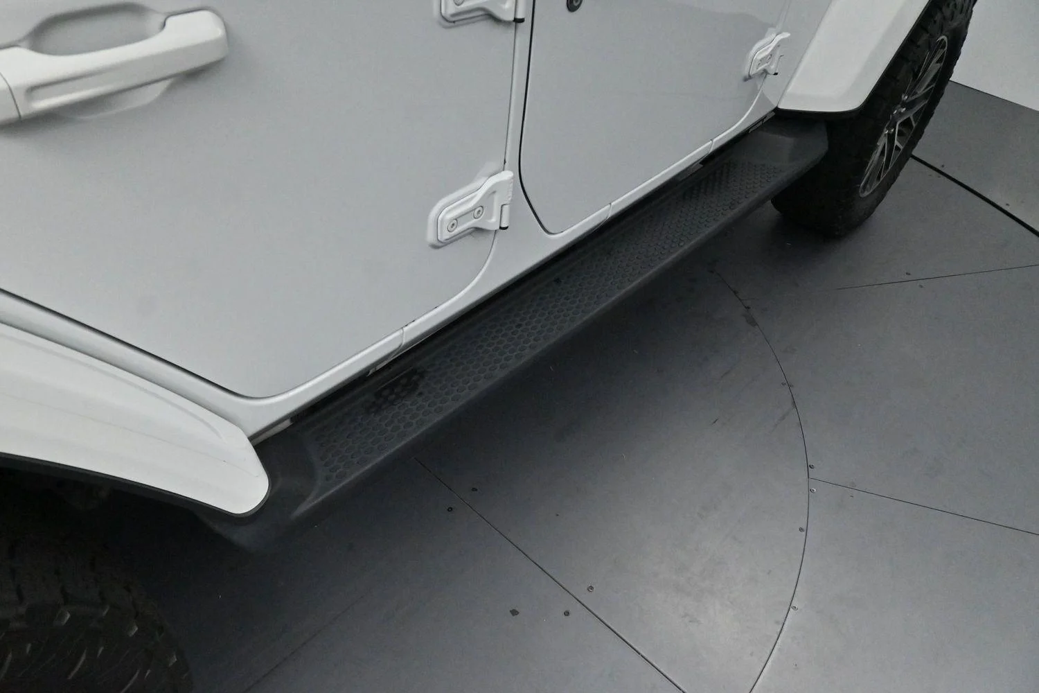 Used 2023 Bright White Clearcoat Jeep Sahara High Altitude image 9