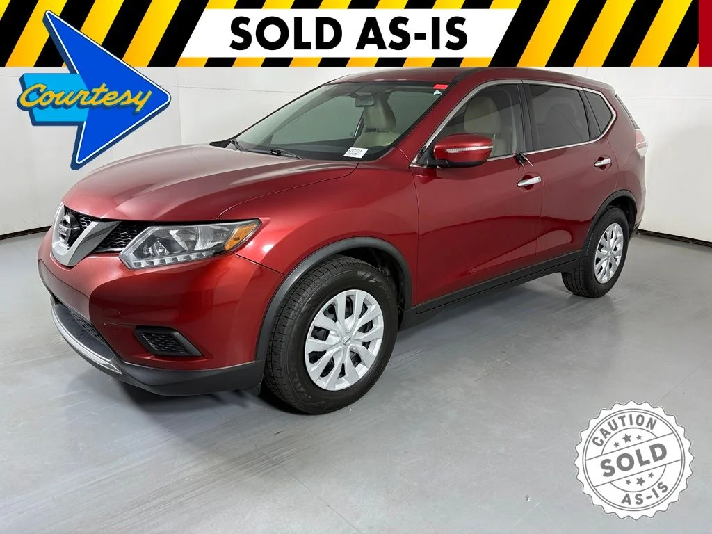 Used 2015 Red Nissan S image 4