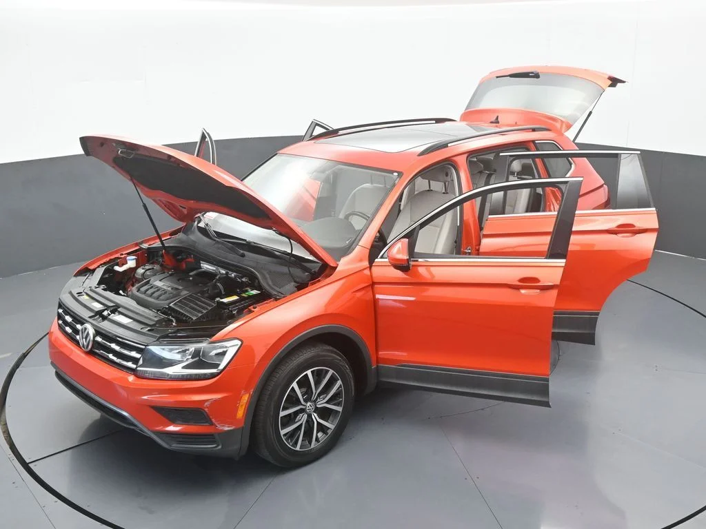 Used 2019 Orange Metallic Volkswagen 2.0T SE image 65