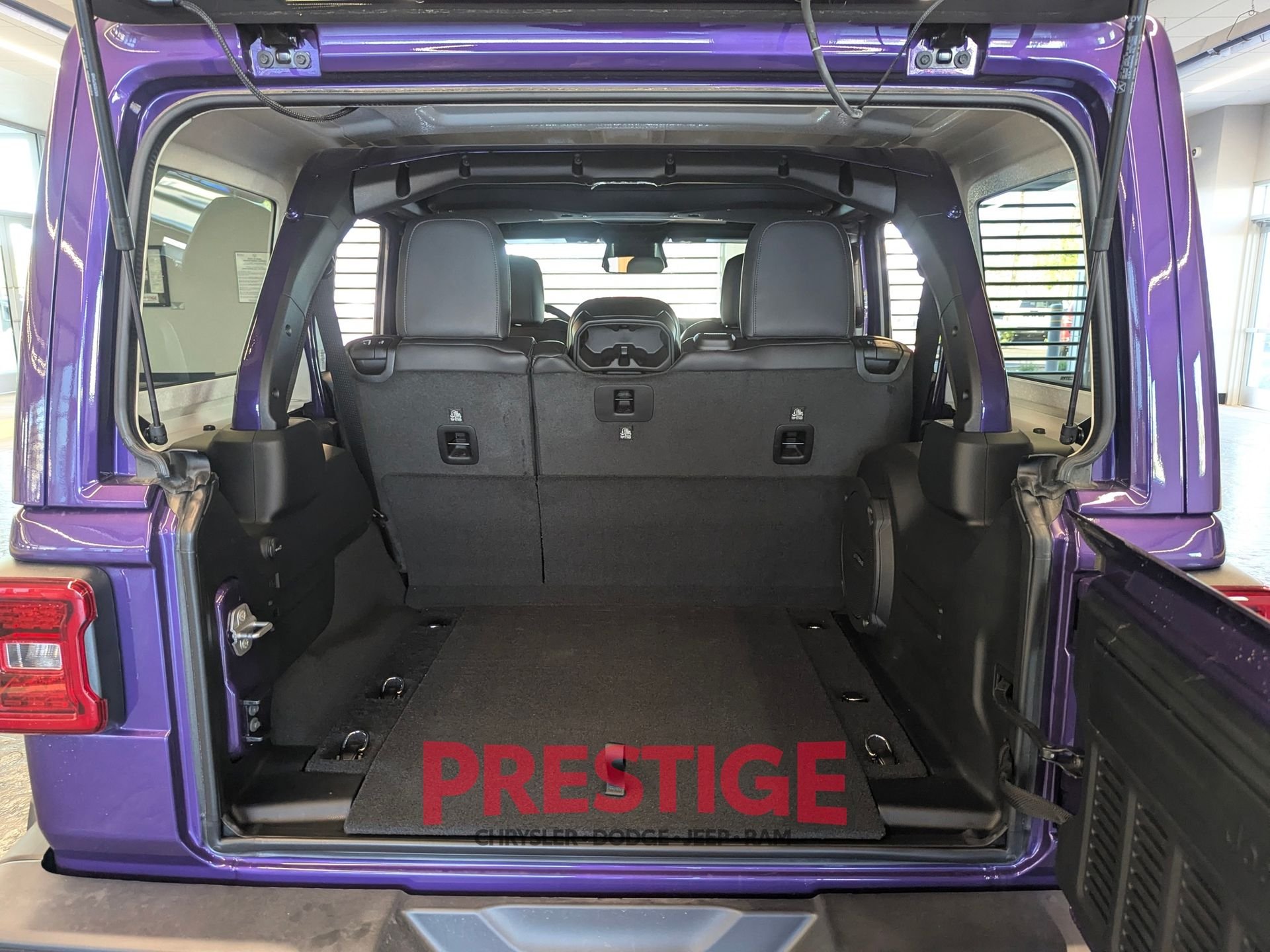New 2026 Reign Exterior Paint Jeep Sahara image 7