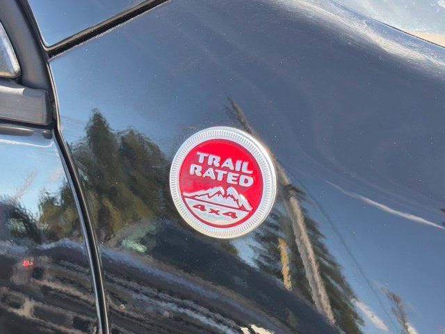Used 2019 Black Jeep Trailhawk image 17