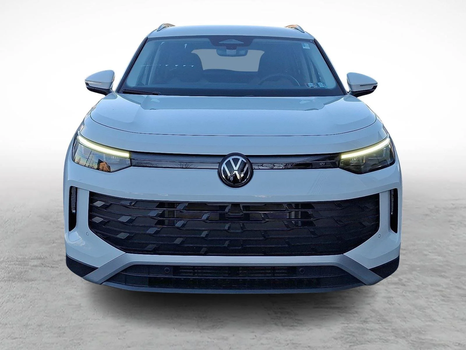 New 2026 0Q0Q/PUREWHITE Volkswagen S image 2
