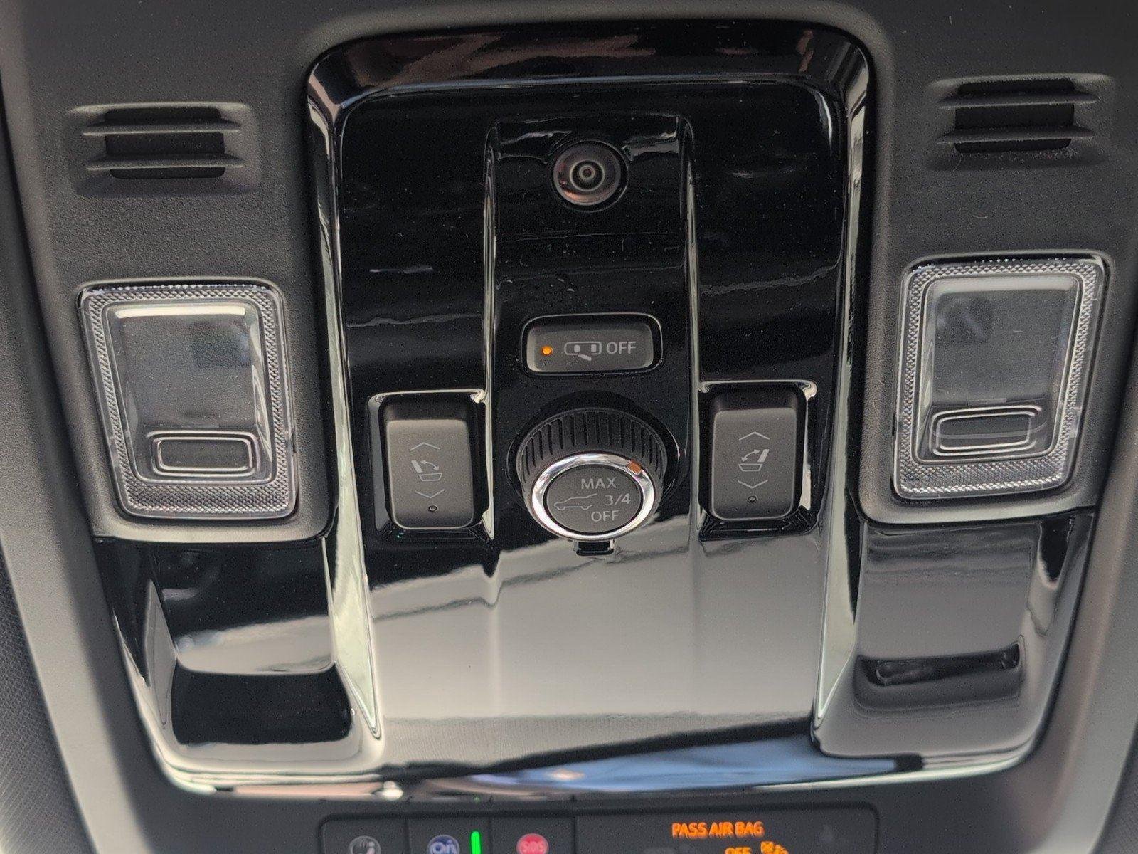 2026 Chevrolet Suburban LT - Photo 15