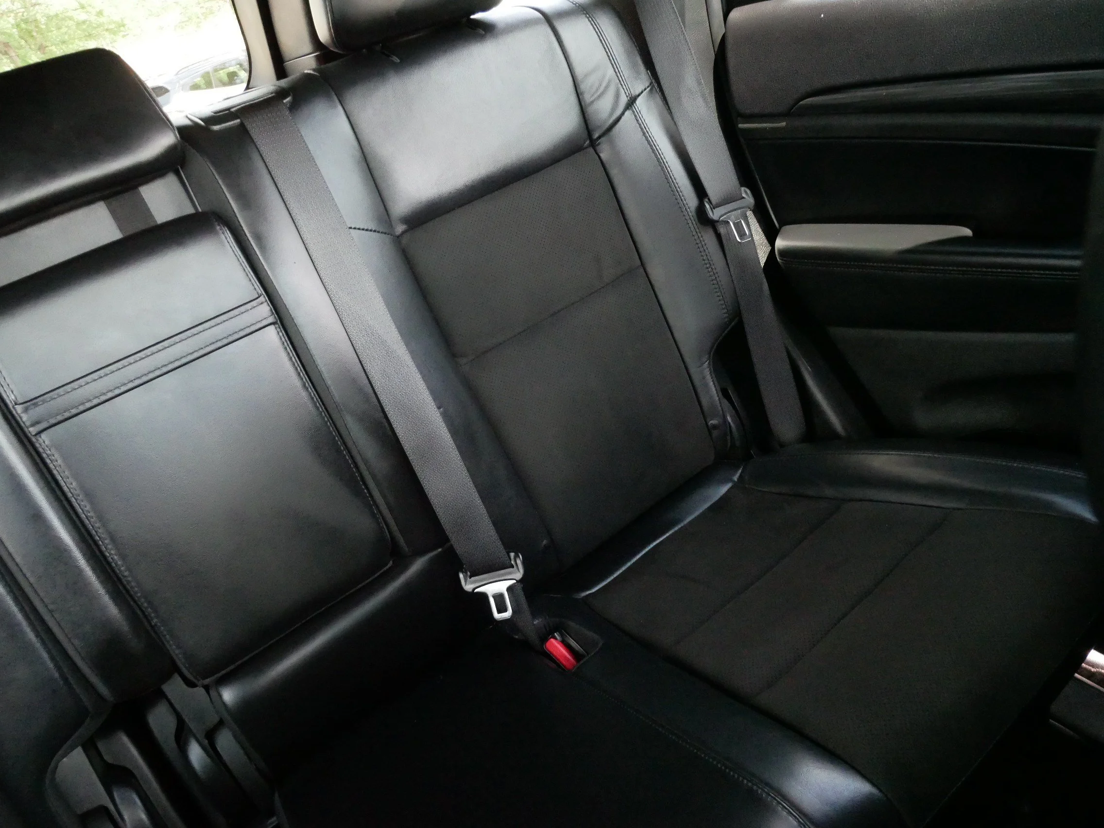 Used 2019 Billet Silver Metallic Clearcoat Jeep Altitude image 14