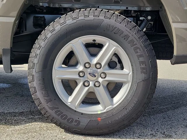 New 2026 Gray Ford XLT image 8