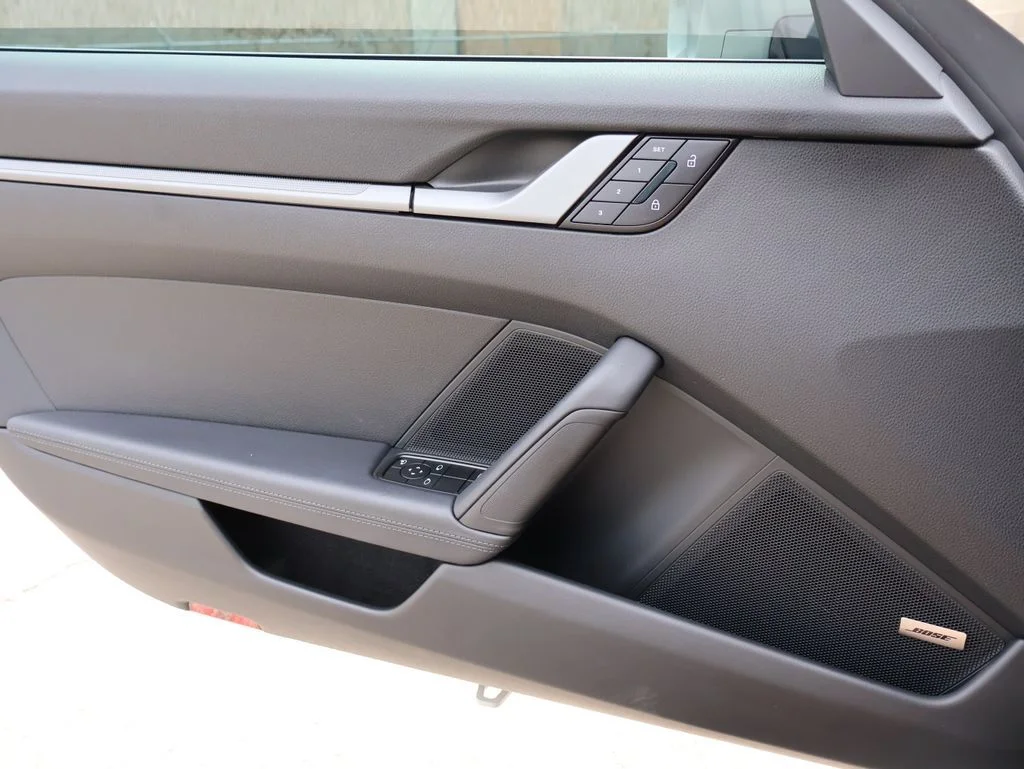 Certified Used 2025 Chalk Porsche  image 33