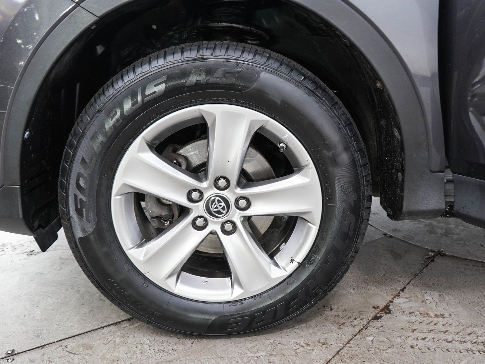 Used 2015 Magnetic Gray Metallic Toyota Xle image 28