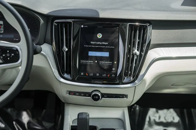 Certified Used 2024 Crystal White Volvo Plus image 21
