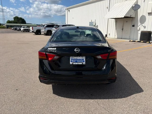 Used 2025 Super Black Clearcoat Nissan 2.5 SV image 6