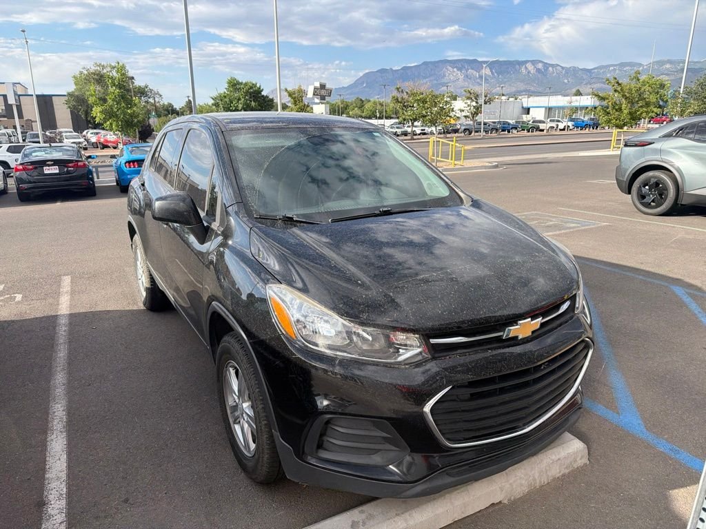 Used 2018 Black Chevrolet LS image 3
