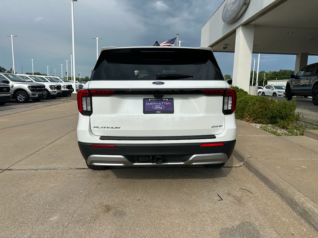 New 2026 Star White Met Tri-Coat Ford Platinum image 14