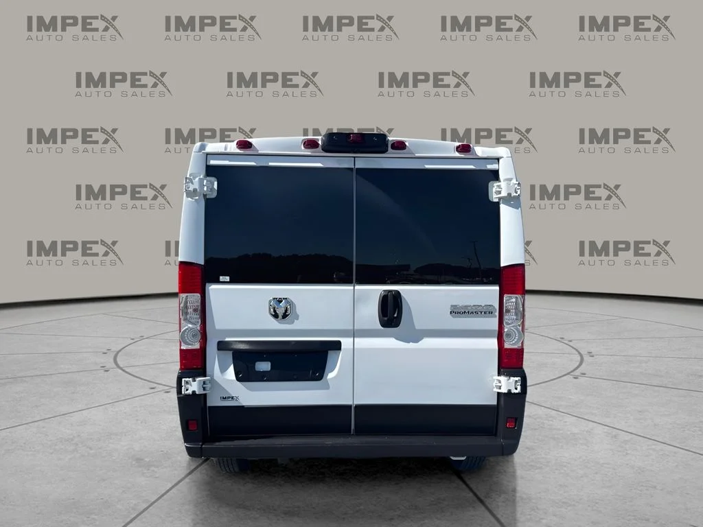 Used 2025 White Ram Base image 4