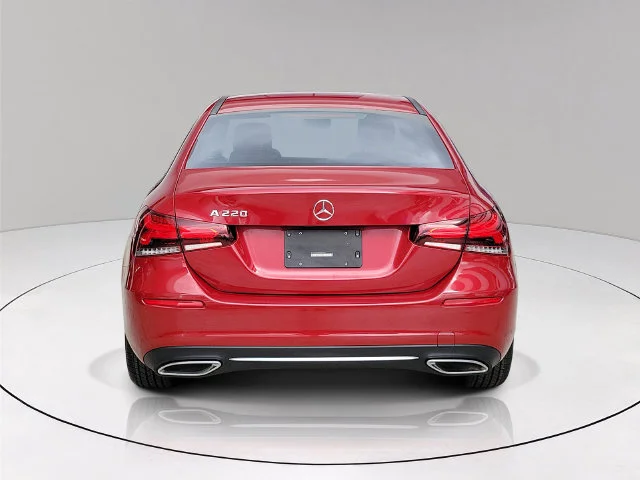 Used 2021 Red Mercedes-Benz A 220 image 5
