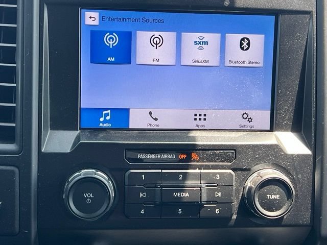 Used 2019  Ford XL image 14