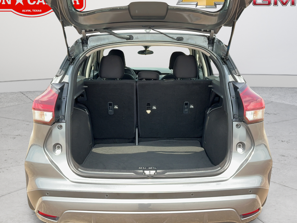 Used 2024 Gun Metallic Nissan S image 21