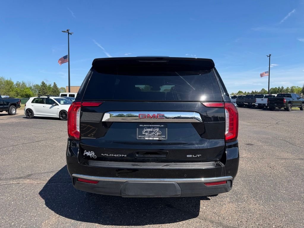Used 2023  GMC SLT image 6