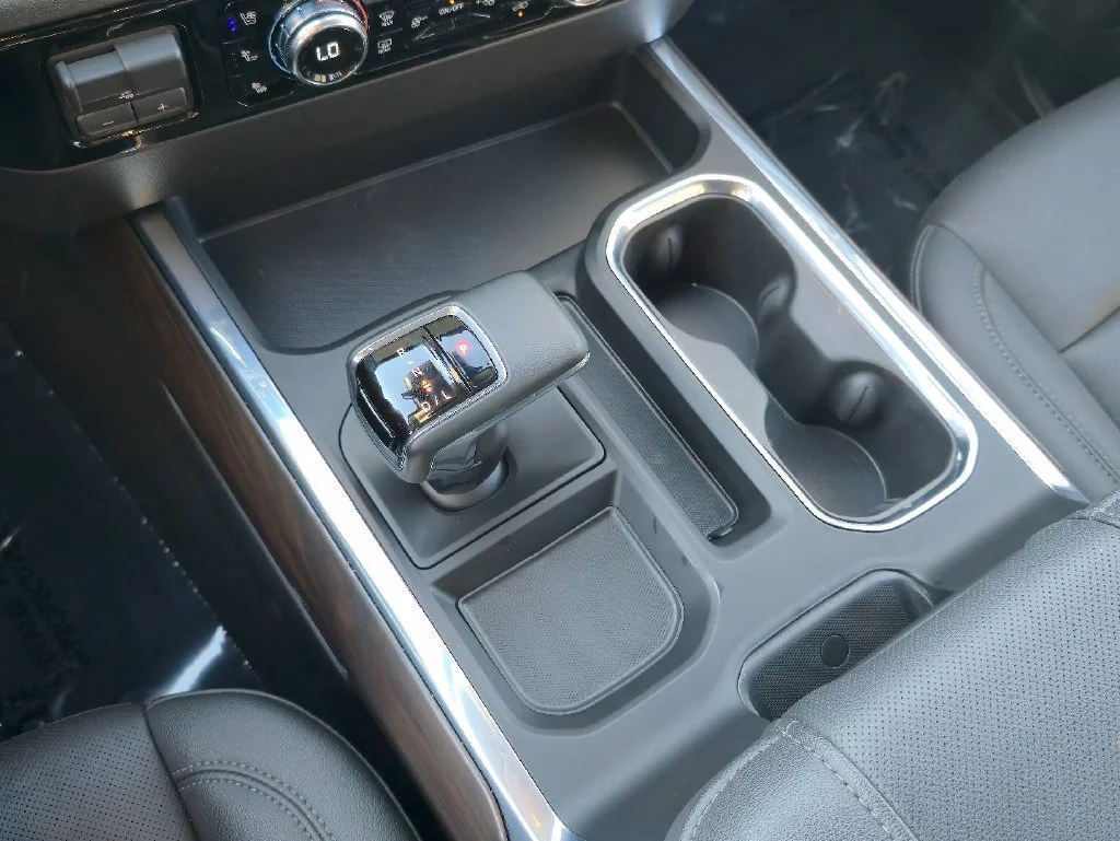 2026 GMC Sierra 1500 SLT - Photo 18