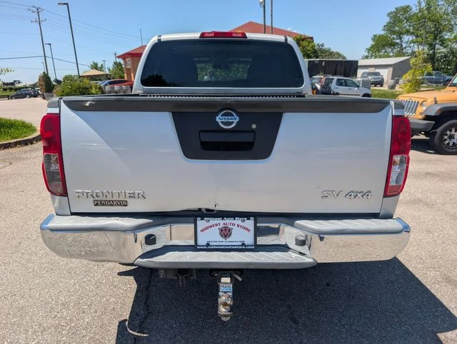Used 2013 Silver Nissan SV image 5