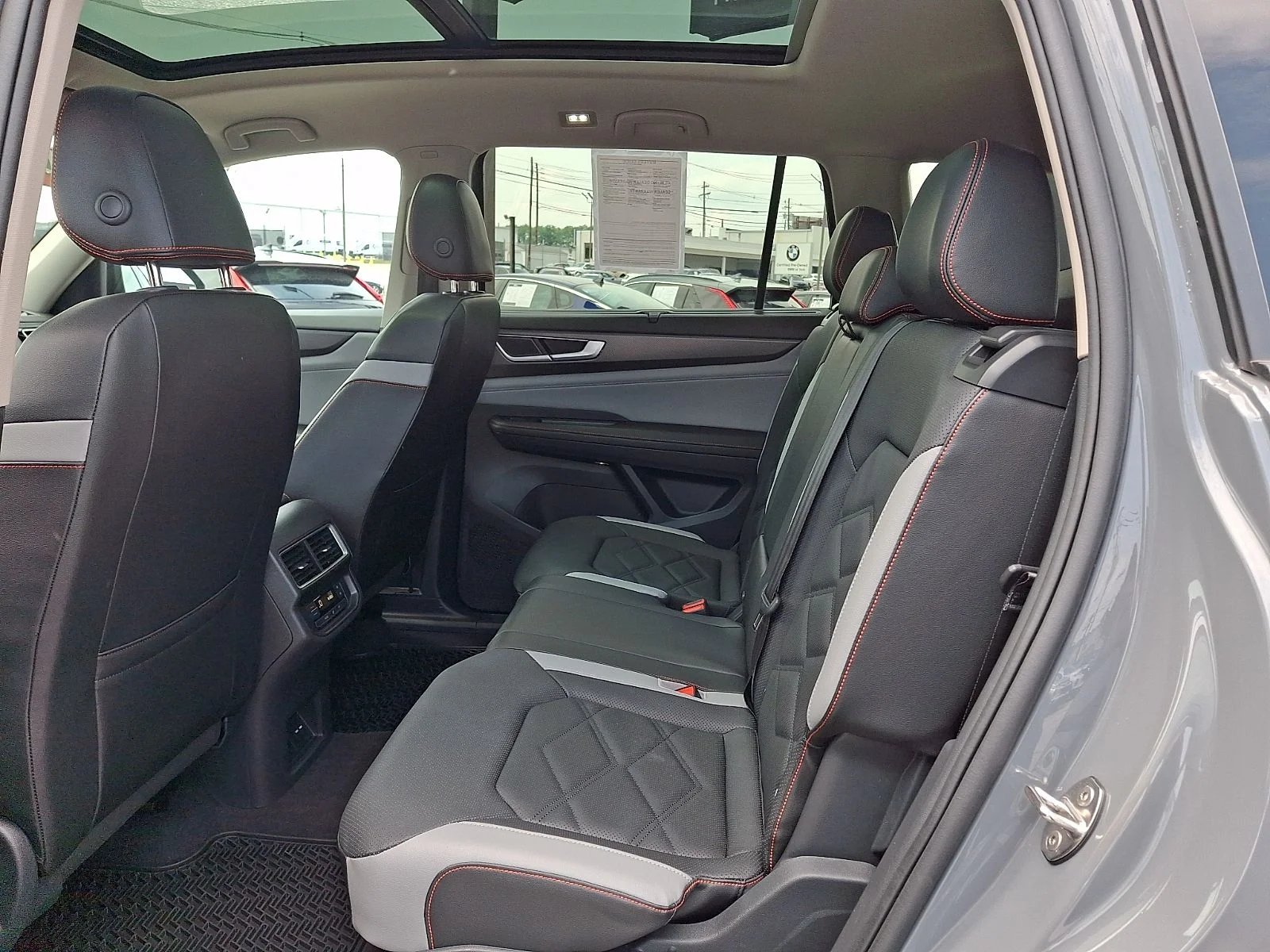 Used 2024 Gray Volkswagen 2.0T Peak Edition SE w/Technology image 10